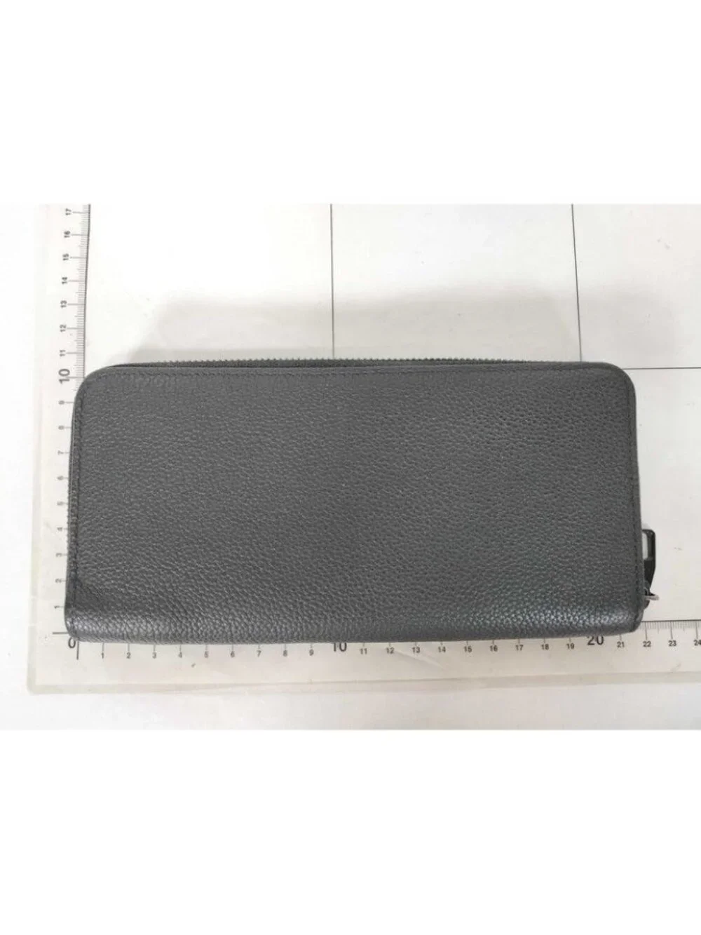 Louis Vuitton Wallet LV Aerogram Zippy Horizontal Black Calf Leather Zip Around